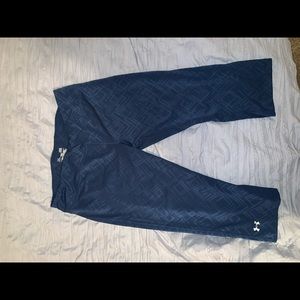 Blue under armor cropped leggings